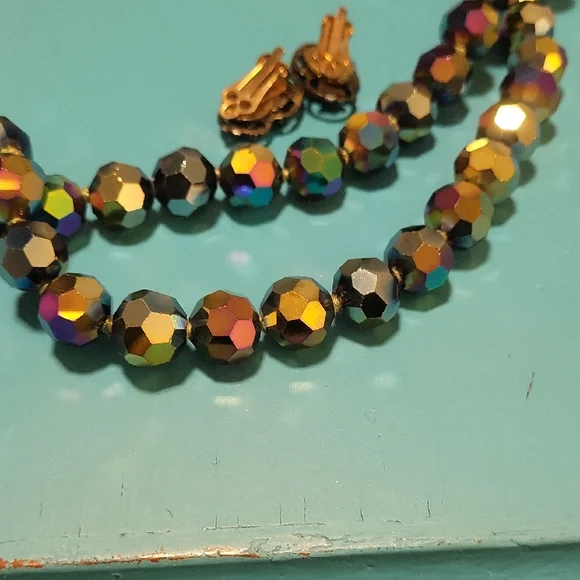 Heidi Daus "Love Bug" Crystal Iridescent Beaded Necklace Set - Picture 10 of 11